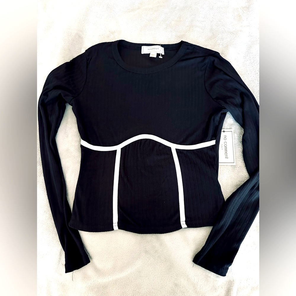 Women's Black Long sleeve - Size Small